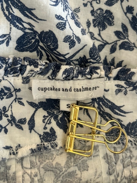 Cupcakes & Cashmere Linen blend floral pleated button front blouse S - Picture 4 of 10